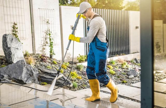 Steamates: Professional Pressure Washing Service for a Spotless Clean